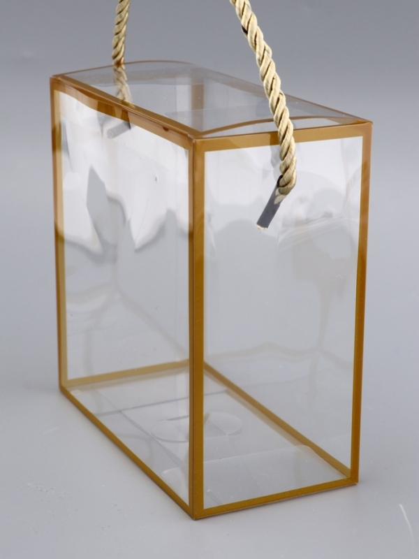 Коробка из PET с ручками, золотая, 14 х 14 х 7 см Коробка из PET с ручками, золотая, 14 х 14 х 7 см