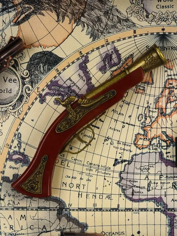 Сувенирное изделие - панно настенное в раме "Карта. Револьверы и 4 пули" 35х43х4,5 см