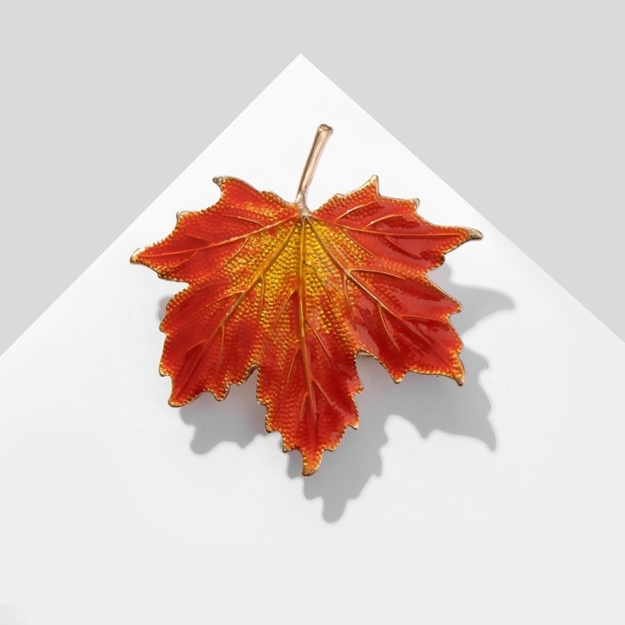 Брошь «Лист» осенняя пора, цвет оранжево-жёлтый в золоте Брошь «Лист» осенняя пора, цвет оранжево-жёлтый в золоте