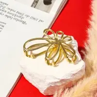 Крабик для волос &laquo;Валери&raquo;, лепестки, 7 см, золотистый