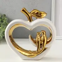 Сувенир керамика "Две птички на яблоке" белый с золотом 7х22х22,5 см Сувенир керамика "Две птички на яблоке" белый с золотом 7х22х22,5 см