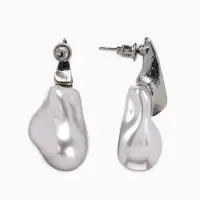 Серьги жемчуг "Капля борроко", цвет белый в серебре Серьги жемчуг "Капля борроко", цвет белый в серебре