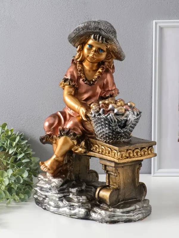 Фигура "Девочка на скамейке" бронза, 46х31х22 см