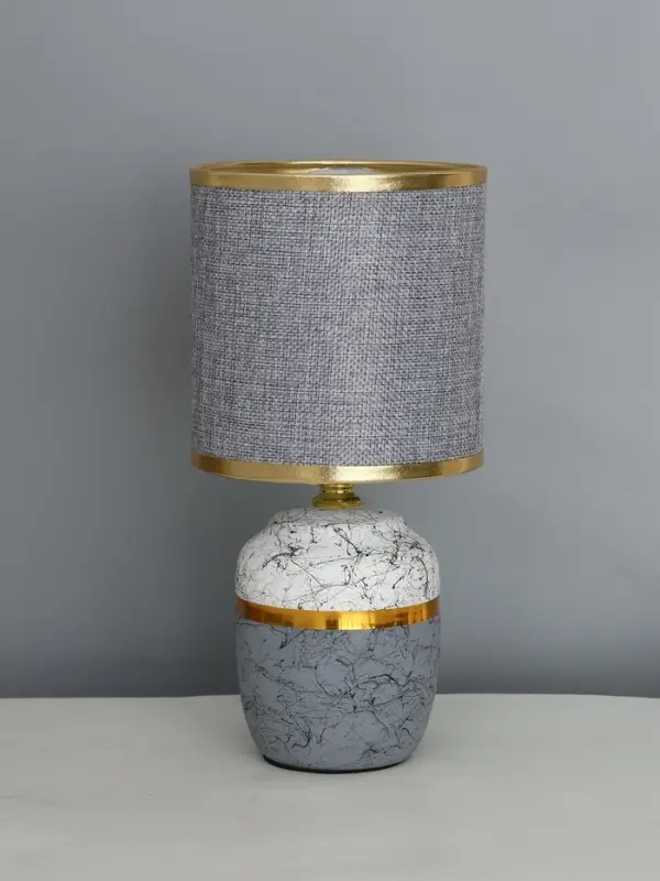 Лампа настольная RISALUX &laquo;Глиптика&raquo;, E14, 40 Вт, серо-белая, 13&times;13&times;26.5 см