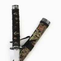 Макет оружия &laquo;Сувенирные катаны на подставке 3в1. Драконы на бежевом&raquo;, подарочный набор, ножны ткань, 47 см; 70 см; 89 см