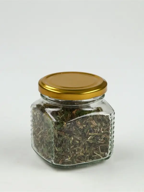 Подарочный набор новогодний &laquo;Уютного года&raquo; варенье с шишками, крем-мед 2 шт, чай в банке 3 шт   1087