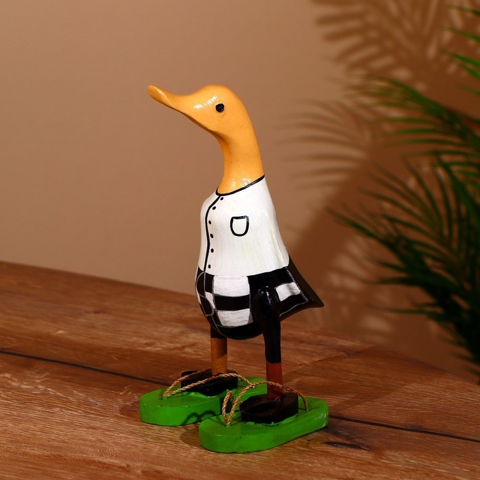 Сувенир Сувенир "Утка в шлёпках" дерево 27 см