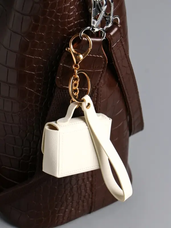 Брелок кожзам с карабином, с ремешком Брелок кожзам с карабином, с ремешком "Сумочка" белоснежный 6,2х2,5х7 см