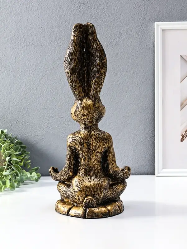 Фигура - подставка для мелочей полистоун &laquo;Заяц с лотосом&raquo;, 20&times;16&times;43 см, под золото