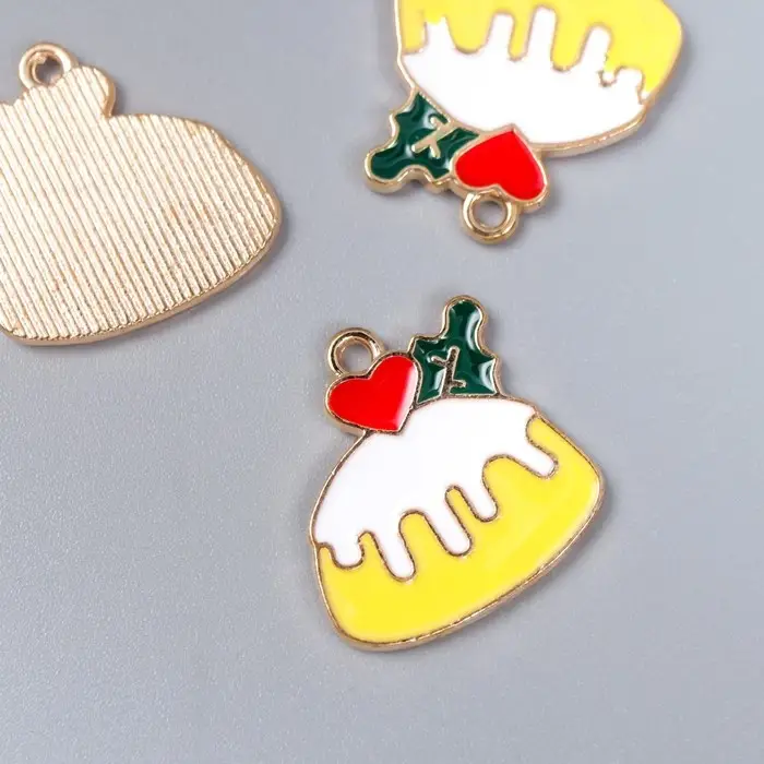 Металлический элемент, декоративная подвеска «Арт Узор. Кекс с сердечком», эмаль, 2×2 см
