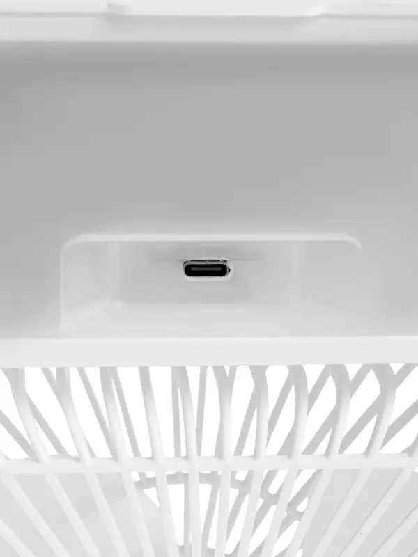 Вентилятор настольный с увлажнителем LOF-06, портативный, 3 скорости, питание USB, белый