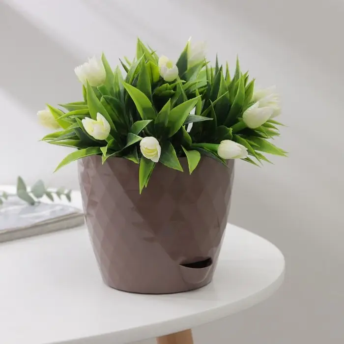 Горшок для цветов с прикорневым поливом «Румба», 1 л, цвет коричневый Горшок для цветов с прикорневым поливом «Румба», 1 л, цвет коричневый