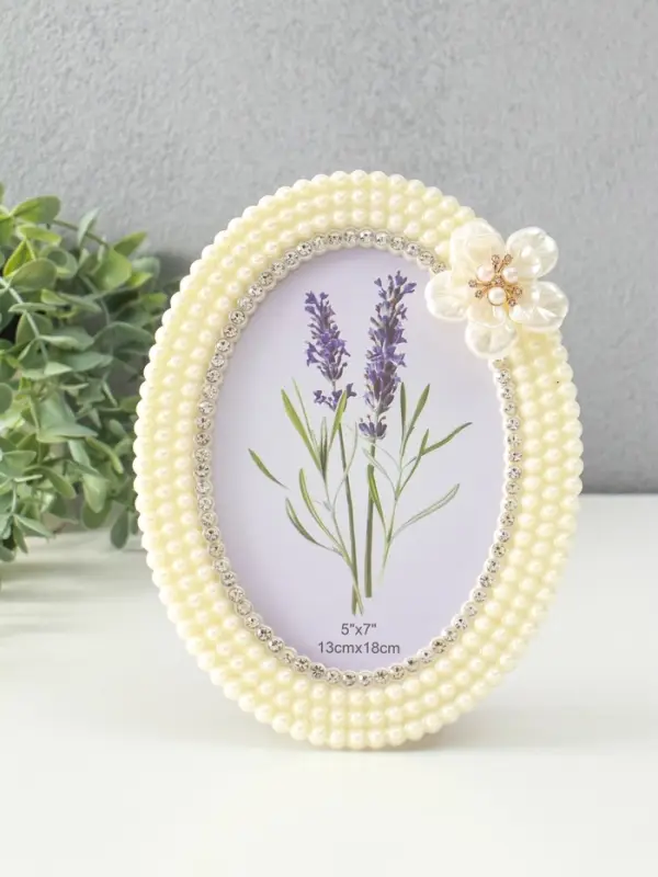 Фоторамка пластик 13х18 см "Белый жемчуг с цветком" овальная