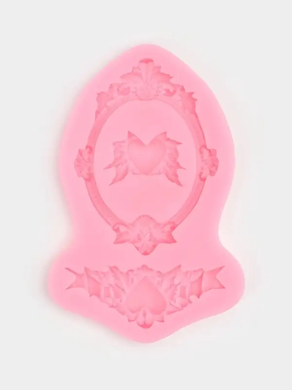 Молд для заливки &laquo;Сердца, рамка, лепнина&raquo;, силикон, 3 ячейки, 12.5&times;8.2&times;1.1 см, МИКС