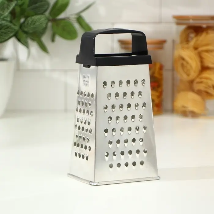 Тёрка КВАРЦ &laquo;Универсал&raquo;, 4 грани, 11&times;8.5&times;22 см, металл, МИКС