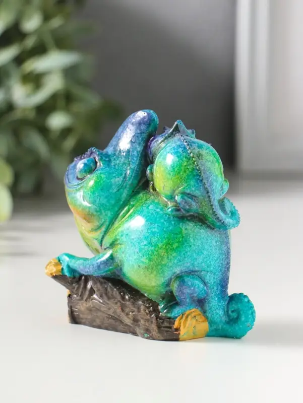 Сувенир полистоун лак "Хамелеон с детёнышем на спине" сине-зелёный 8,5х5,2х8,5 см