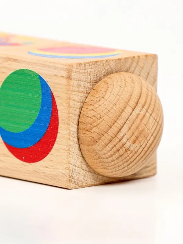 Кубики деревянные «Цвет», на оси, 3 кубика Кубики деревянные «Цвет», на оси, 3 кубика