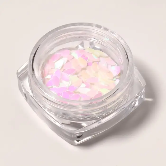 Пайетки для декора «Лепестки», голографические, белые Пайетки для декора «Лепестки», голографические, белые