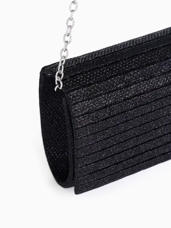 Сумка-клатч на магните, на серебристой цепочке, чёрная