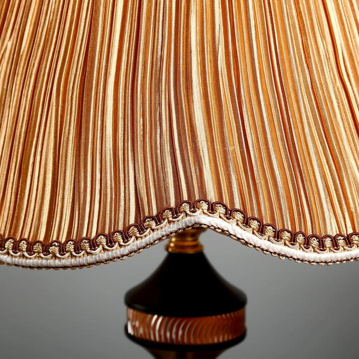 Лампа настольная "Аманда" 1х40Вт Е27 220В золото-черный 25х25х39 см RISALUX