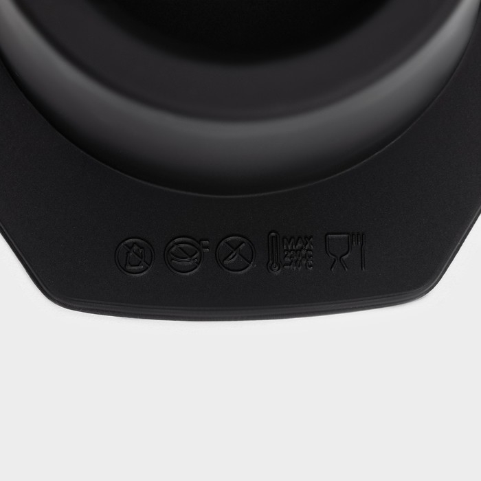 Форма для льда Доляна «Цилиндр», силикон, 21×4,5×9 см, 3 ячейки (5,5×4,5см), цвет чёрный Форма для льда Доляна «Цилиндр», силикон, 21×4,5×9 см, 3 ячейки (5,5×4,5см), цвет чёрный