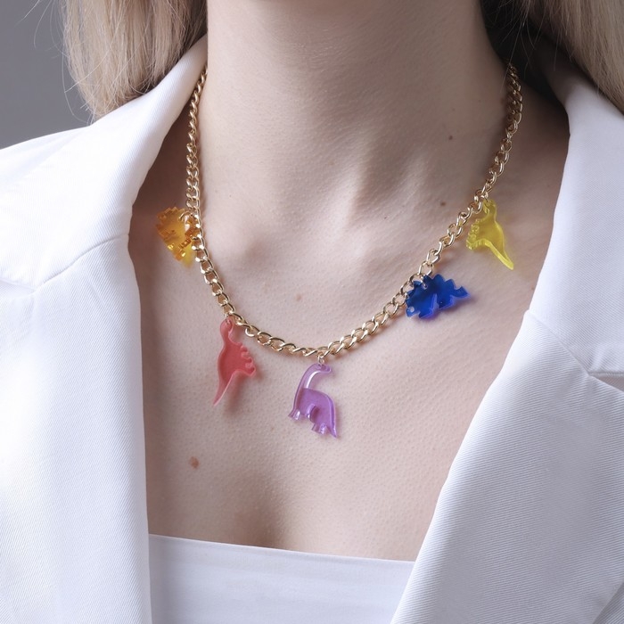 Колье «Дино» с подвесками, цветное в золоте, 40 см Колье «Дино» с подвесками, цветное в золоте, 40 см