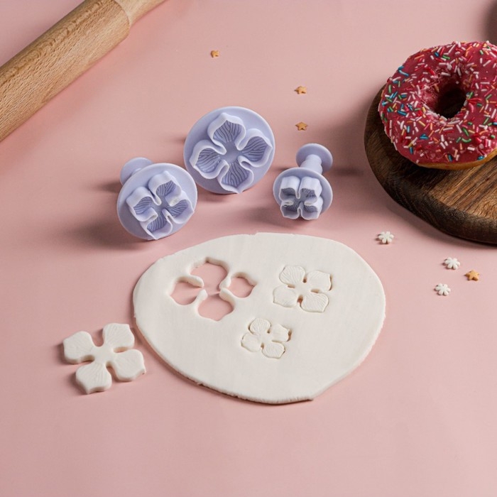 Набор плунжеров кондитерских Доляна «Клевер», 3 шт, d=4,8/3,7/2,7 см Набор плунжеров кондитерских Доляна «Клевер», 3 шт, d=4,8/3,7/2,7 см