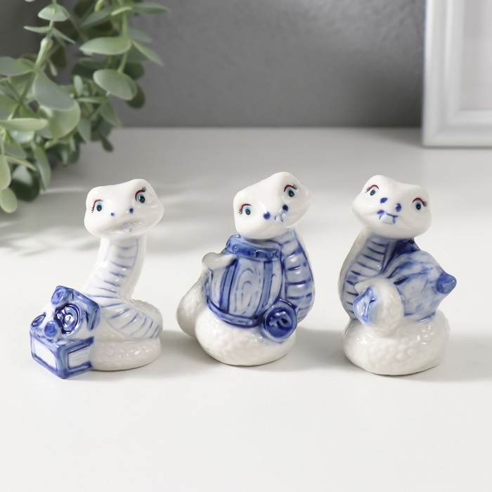 Сувенир керамика Сувенир керамика "Змейка с сокровищами" бело-синяя набор 3 шт 4,5х4,8х7 см