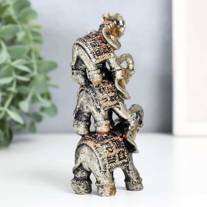 Сувенир полистоун Сувенир полистоун "Три слоника-пирамида попона с орнаментом" 12х7,5х3,2 см