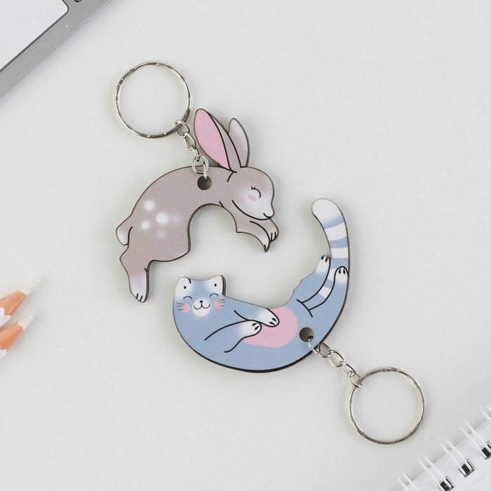 Брелок для ключей парный «Заяц и кот», деревянный, 5,6 х 3,2 Брелок для ключей парный «Заяц и кот», деревянный, 5,6 х 3,2