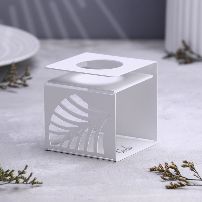 Подсвечник малый Подсвечник малый "Пальмовый лист" 7х7х7 см, белый