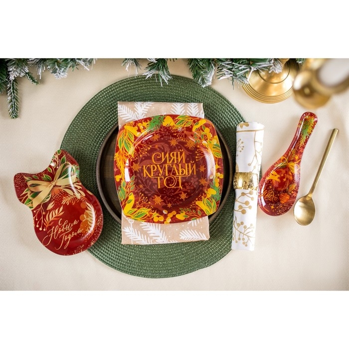 Новый год. Тарелки в форме банта «С Новым годом», 13,5 х 18 см Новый год. Тарелки в форме банта «С Новым годом», 13,5 х 18 см