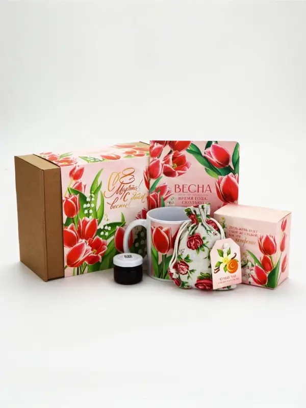 Гифтбокс с чаем, конфетами и еждневником "С 8 марта"
