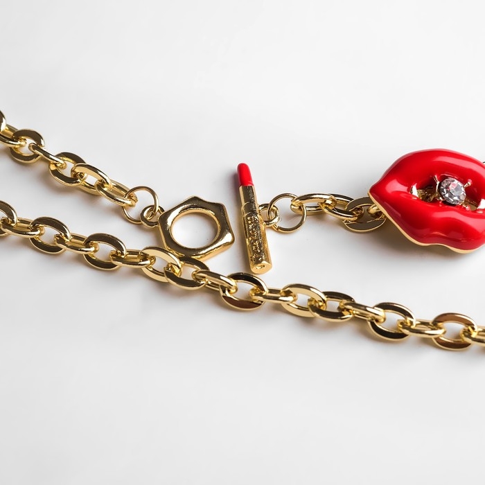 Кулон «Цепь» губы и спичка, цвет красный в золоте, 45 см Кулон «Цепь» губы и спичка, цвет красный в золоте, 45 см