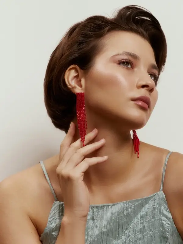 Серьги висячие со стразами &laquo;Маскарад&raquo; ступенька, цвет красный, 9.7 см