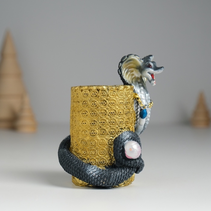 Карандашница полистоун Карандашница полистоун "Змея тёмная с жемчужиной на монетах" 6,8х6,5х9,3 см