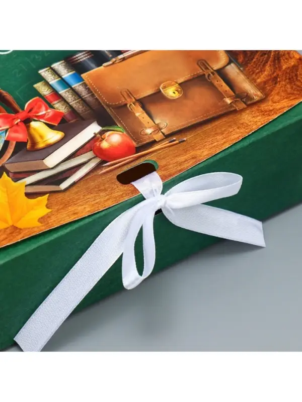 Коробка подарочная складная, упаковка, «Любимому учителю», 16.5 х 12 х 5 см Коробка подарочная складная, упаковка, «Любимому учителю», 16.5 х 12 х 5 см