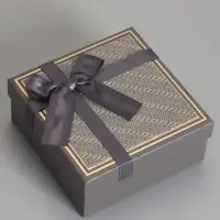 Набор подарочных коробок 3 в 1 квадратные, 19&times;19&times;9.5 см, 17&times;17&times;8 см, 15&times;15&times;6.5 см, с бантом, графитовый