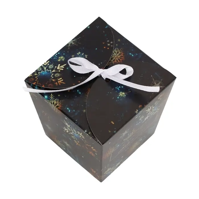 Бонбоньерка, новогодняя подарочная упаковка «Снежинки в темноте», 7.5×8×7.5 см Бонбоньерка, новогодняя подарочная упаковка «Снежинки в темноте», 7.5×8×7.5 см