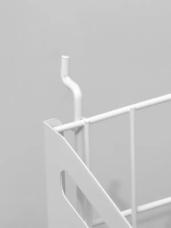 Корзина-полка на перфорацию, 26&times;19&times;13.5 см, белая