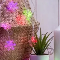 Гирлянда &laquo;Нить&raquo; 5 м с насадками &laquo;Снежинки большие&raquo;, IP20, прозрачная нить, 20 LED, свечение мульти (RG/RB), мигание, 220 В