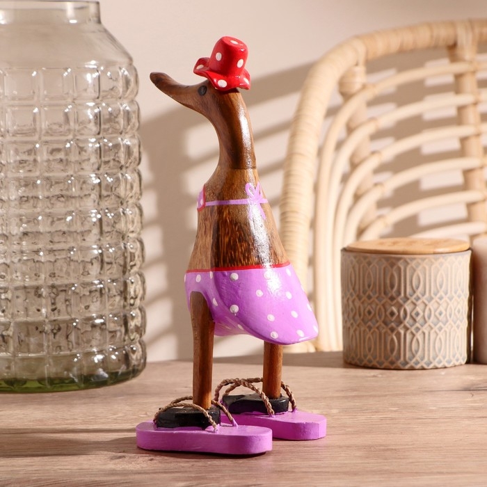 Сувенир дерево Сувенир дерево "Утка в лиловом купальнике и сланцах" 13х9х27 см