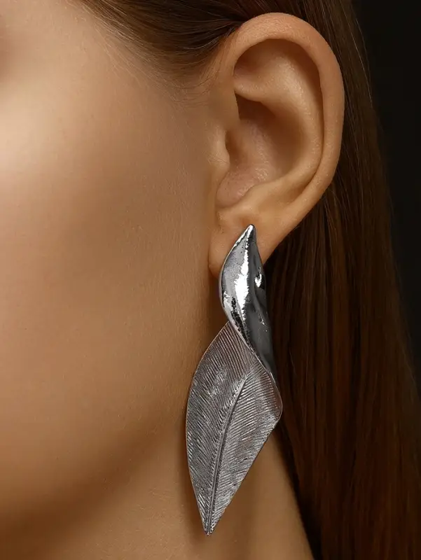 Серьги металл &laquo;Богема&raquo;, скрученный листок, цвет серебро