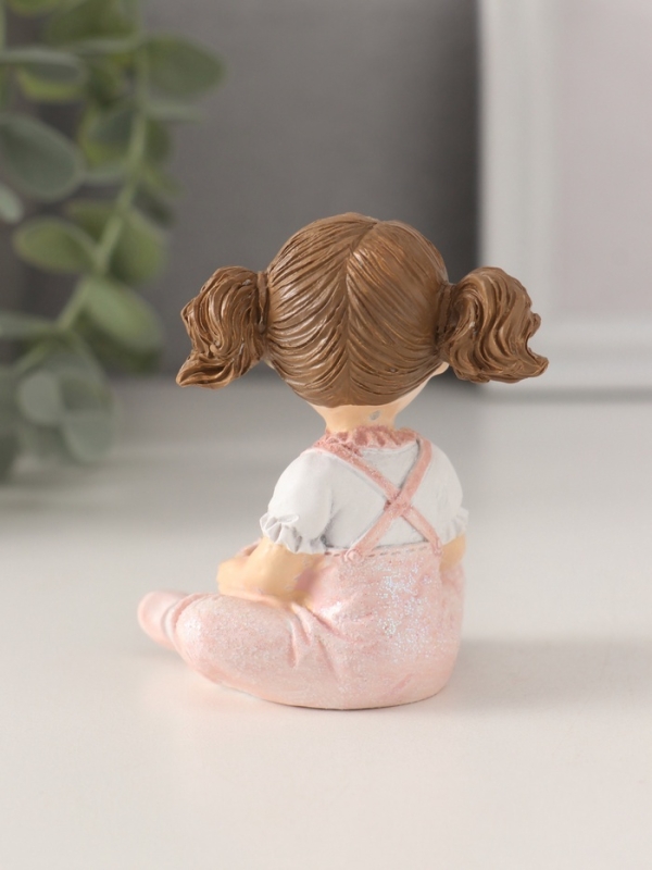 Сувенир полистоун  Сувенир полистоун "Малышка с хвостиками, с цветами в горшочке" розовый 6х5,5х7,5 см