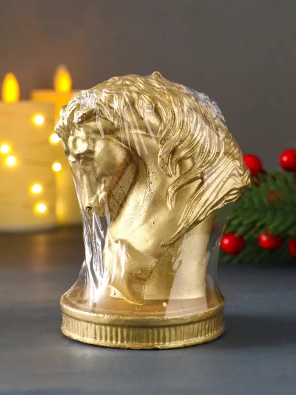 Свеча Символ Года   Свеча Символ Года  "Буцефал", лак, 11,3*7,5*8,5, золото