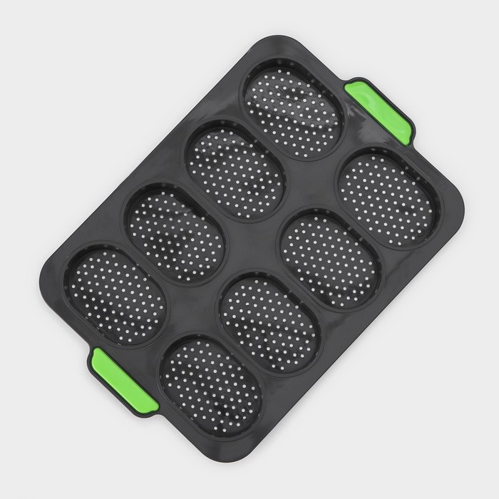 Форма для выпечки с перфорацией «Булочки», силикон, 34,5×23×2,5 см , 8 ячеек (9,5×6,3×2,4 см), чёрная Форма для выпечки с перфорацией «Булочки», силикон, 34,5×23×2,5 см , 8 ячеек (9,5×6,3×2,4 см), чёрная
