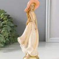 Сувенир полистоун "Девочка в широкополой шляпке" 6х4,2х16,5 см