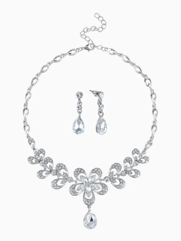 Набор 2 предмета: серьги, колье, цветок, белый в серебре, 45 см