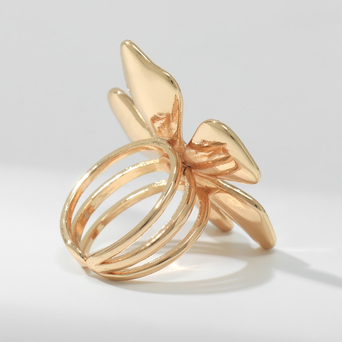 Кольцо металл «Цветок» сакуры, цвет белый в золоте, безразмерное