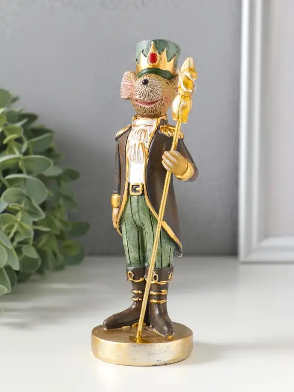 Сувенир полистоун "Мышиный король в мундире со скипетром" коричнево-зелёный 6,5х5,5х17,5 см   109157